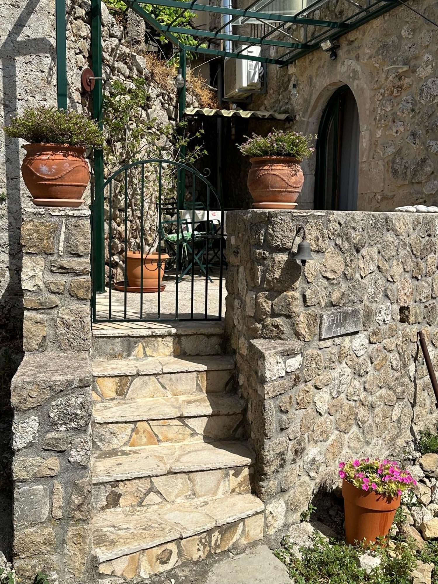 Villa Spiti Anne Makrádes Exterior foto